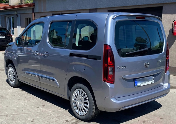 Toyota Proace City Verso cena 49900 przebieg: 100000, rok produkcji 2021 z Międzylesie małe 211